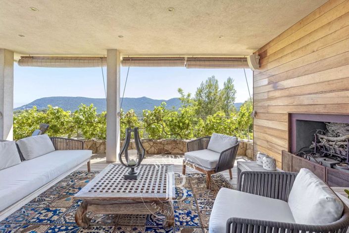 Image No.6-5 Bed House for sale