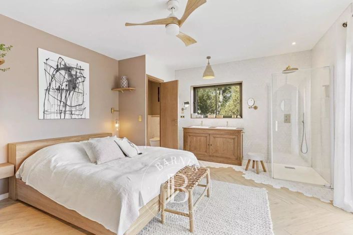 Image No.13-5 Bed House for sale