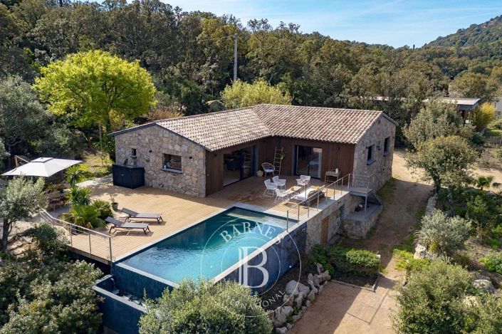 Image No.5-5 Bed House for sale