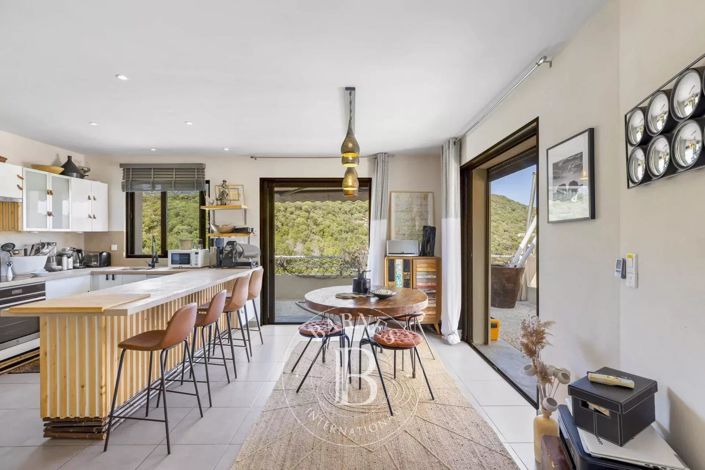 Image No.5-Maison de 5 chambres à vendre à Porto-Vecchio