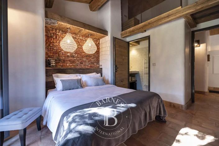 Image No.13-2 Bed House for sale