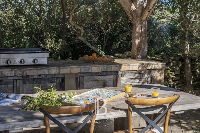 Image No.5-2 Bed House for sale