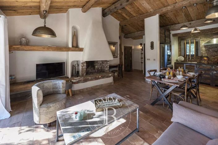 Image No.7-2 Bed House for sale