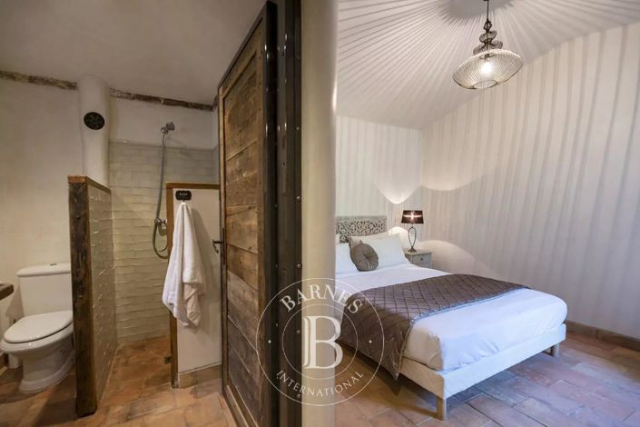 Image No.12-3 Bed House for sale