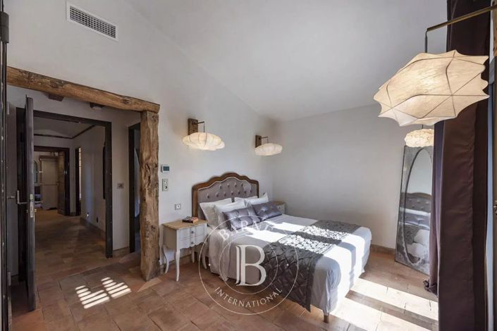 Image No.9-3 Bed House for sale