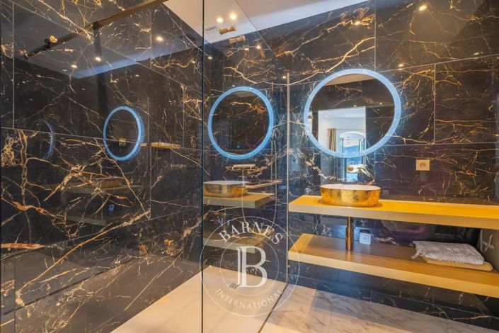 Image No.9-3 Bed Apartment for sale