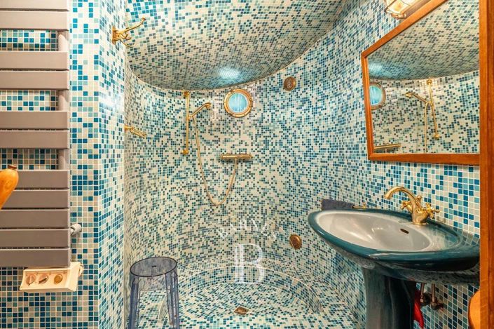 Image No.19-6 Bed House for sale