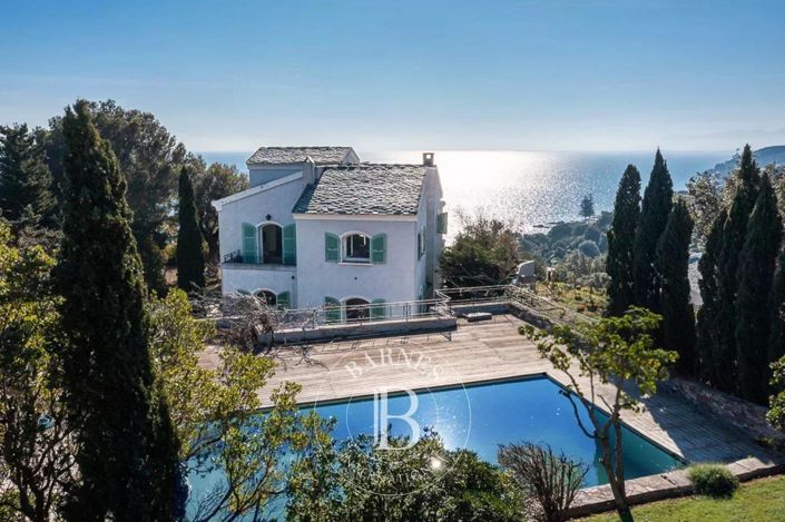 Image No.4-6 Bed House for sale