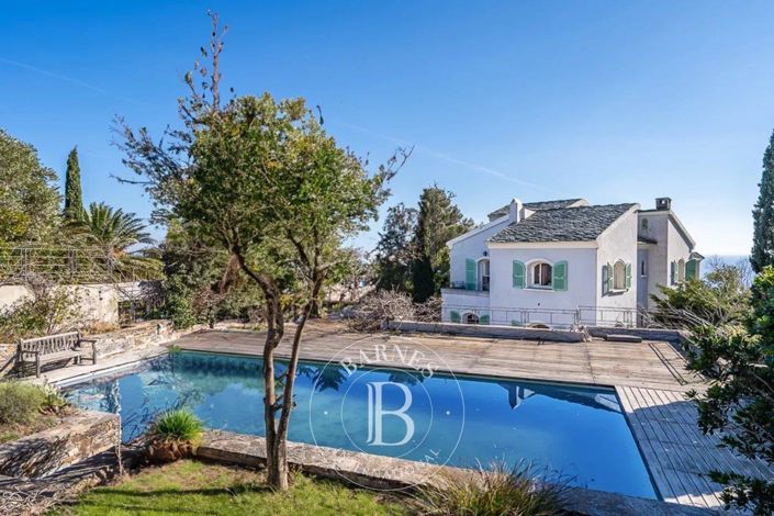 Image No.6-6 Bed House for sale