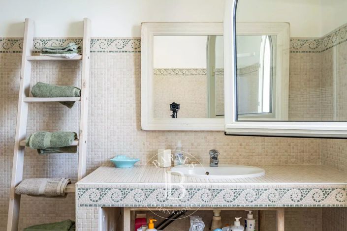 Image No.15-4 Bed House for sale