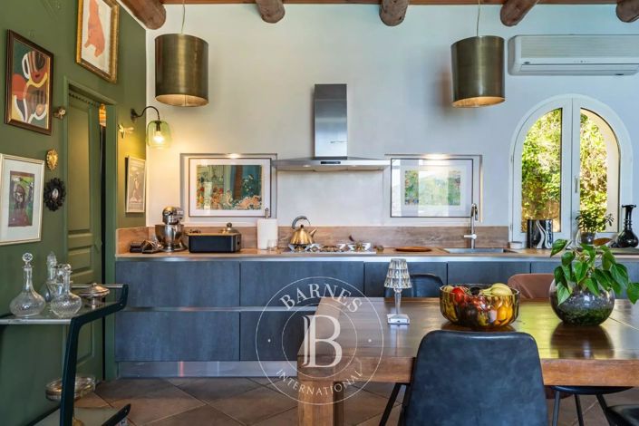 Image No.6-4 Bed House for sale