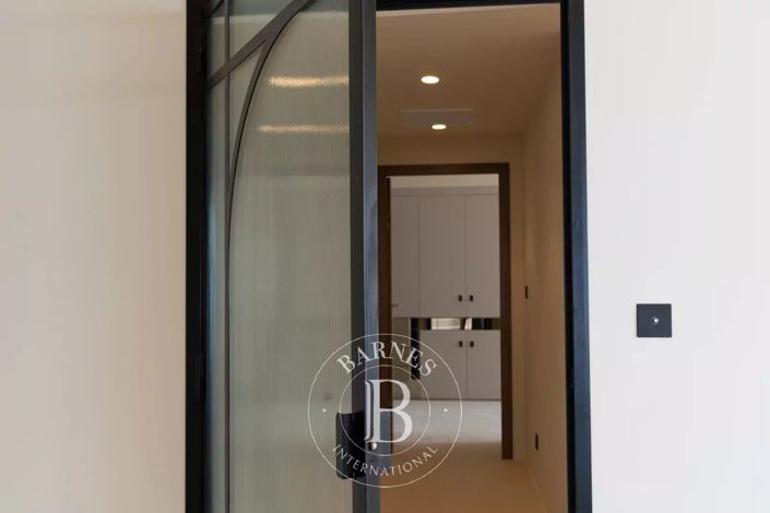 Image No.7-3 Bed Apartment for sale