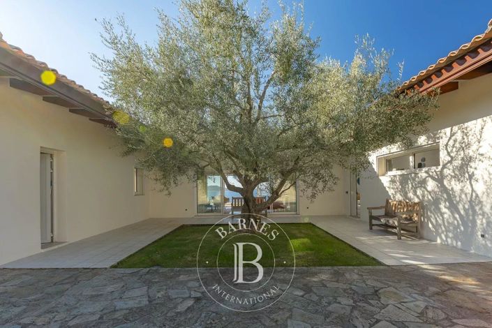 Image No.13-5 Bed House for sale