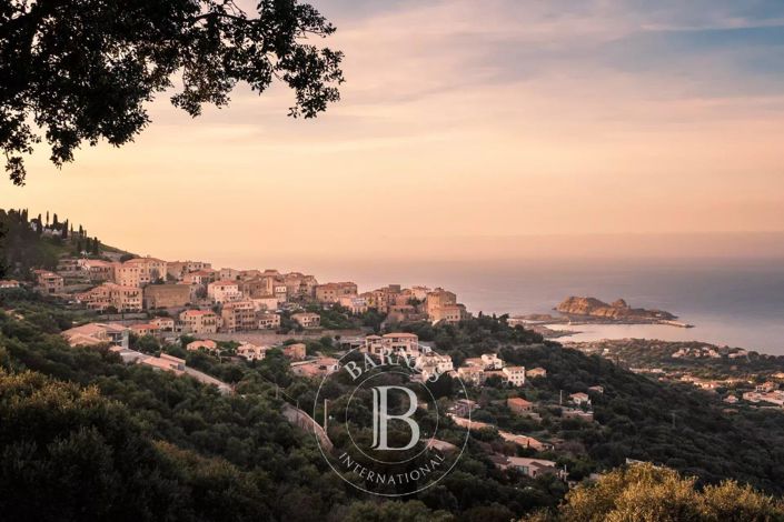 Image No.25-5 Bed House for sale