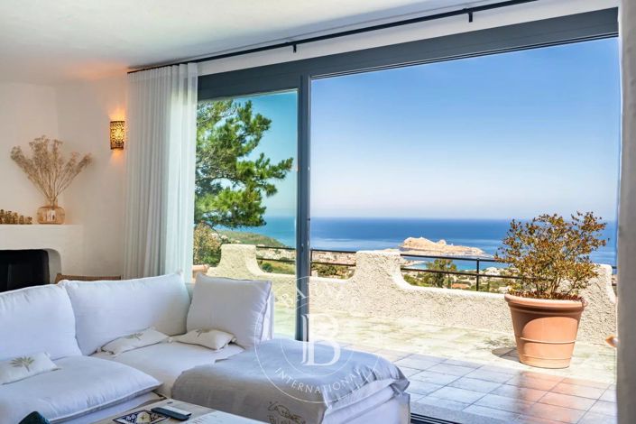 Image No.5-5 Bed House for sale