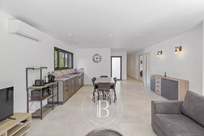 Image No.7-4 Bed House for sale