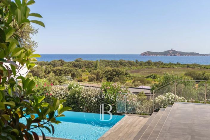 Image No.15-Maison de 4 chambres à vendre à Corse