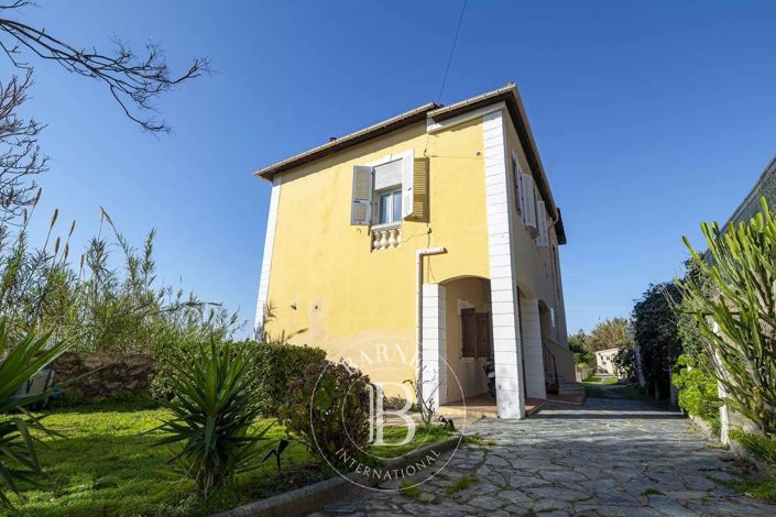 Image No.4-Maison de 6 chambres à vendre à Ajaccio