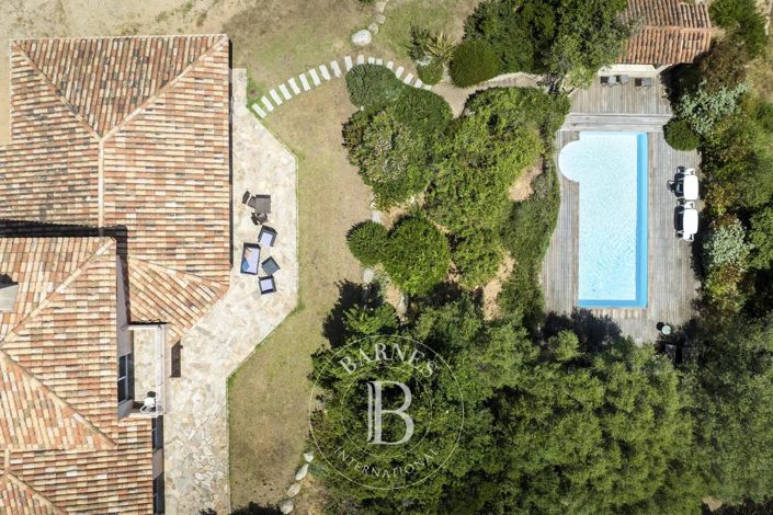 Image No.2-5 Bed House for sale