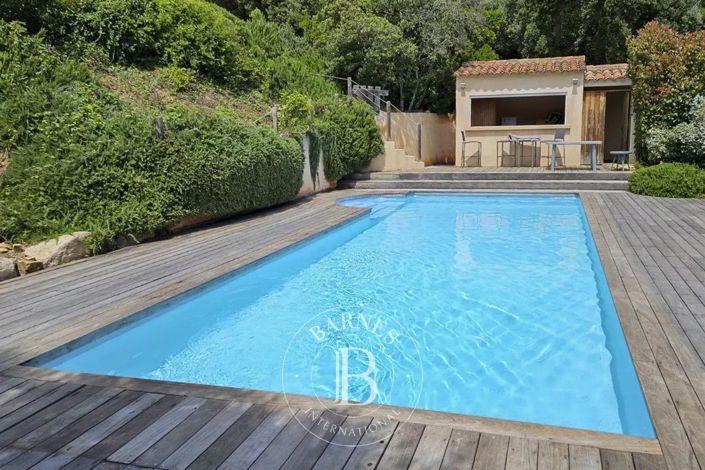 Image No.5-5 Bed House for sale