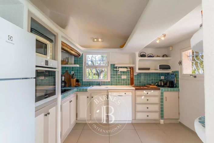 Image No.10-4 Bed House for sale