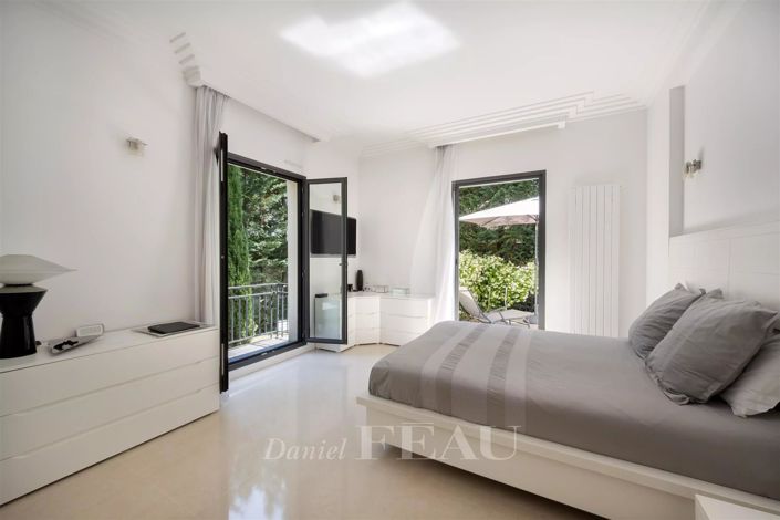 Image No.14-5 Bed House for sale