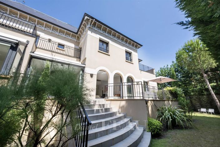 Image No.3-5 Bed House for sale