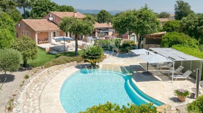 5 Bed House for sale