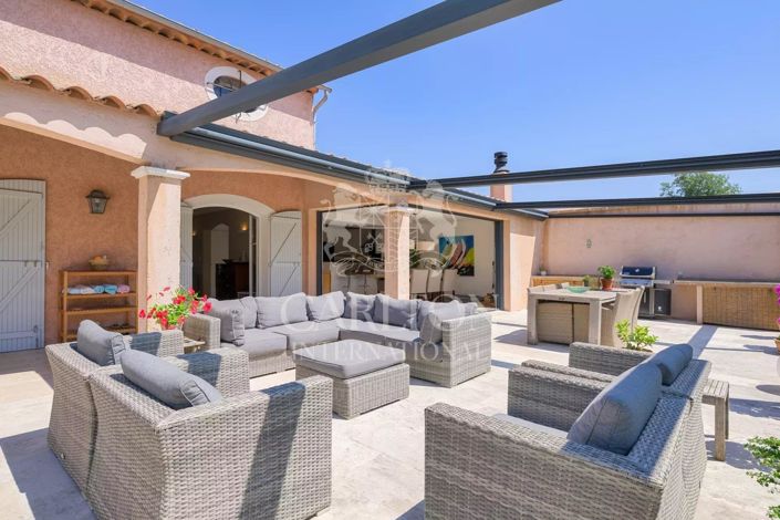 Image No.16-5 Bed House for sale