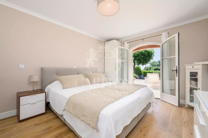 Image No.17-5 Bed House for sale