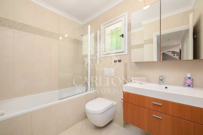 Image No.22-5 Bed House for sale