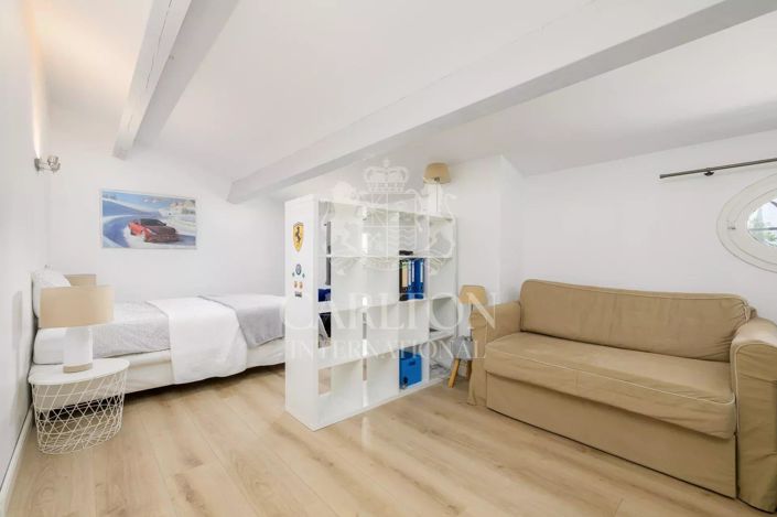 Image No.23-5 Bed House for sale