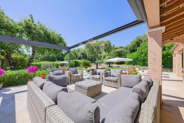 Image No.6-5 Bed House for sale