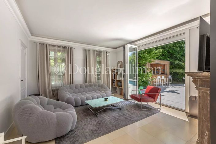 Image No.19-4 Bed House for sale