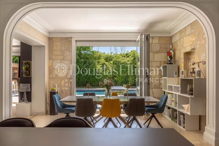 Image No.2-4 Bed House for sale