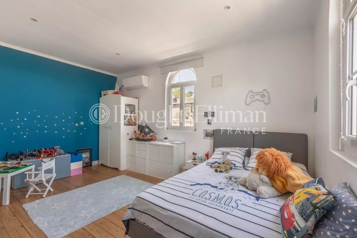 Image No.24-4 Bed House for sale