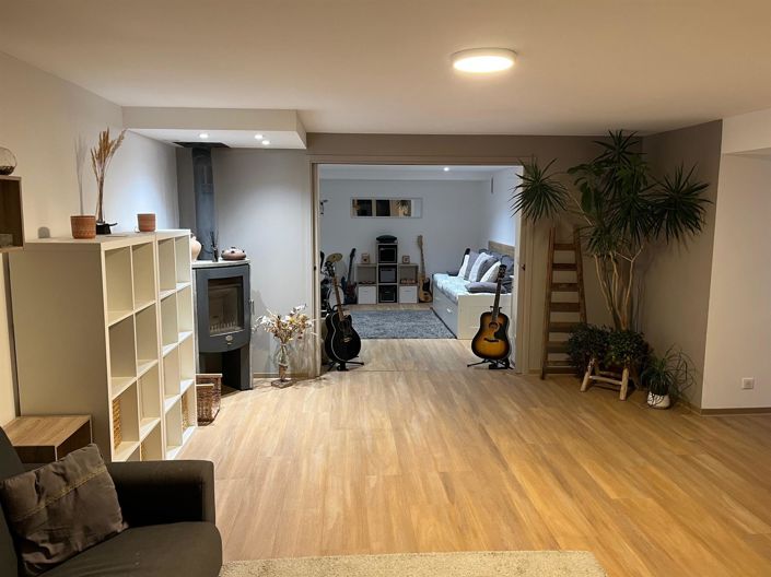 Image No.16-4 Bed House for sale