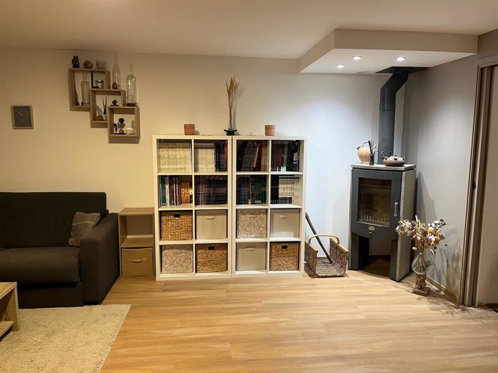 Image No.17-4 Bed House for sale