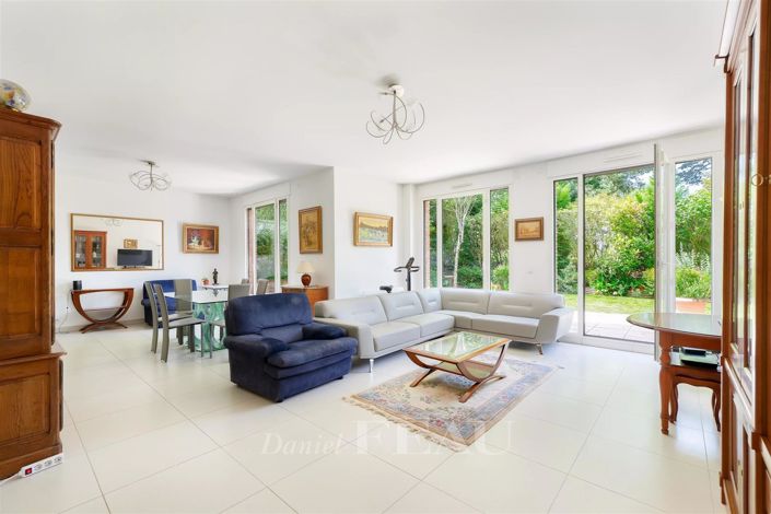 Image No.2-3 Bed Apartment for sale