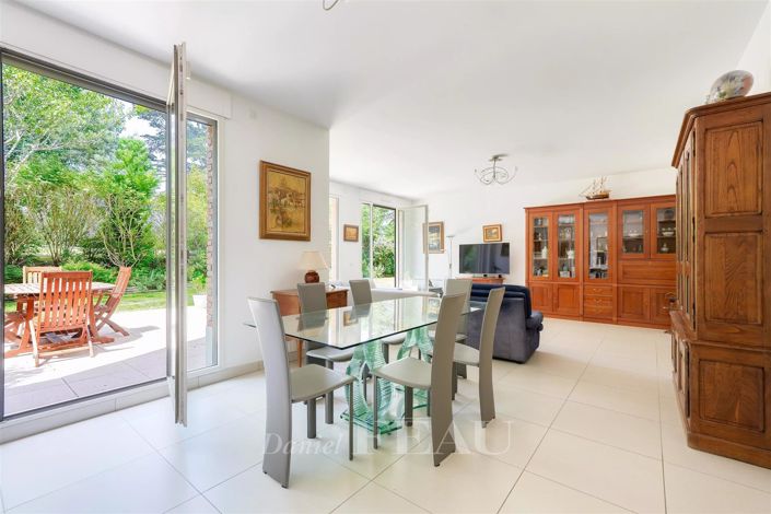 Image No.6-3 Bed Apartment for sale