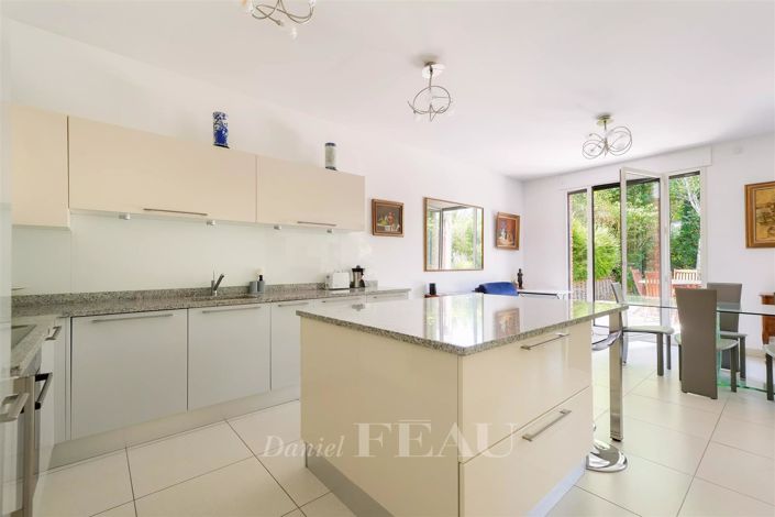 Image No.7-3 Bed Apartment for sale