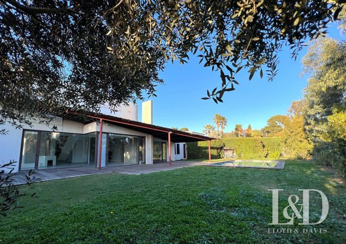 Image No.2-5 Bed House for sale