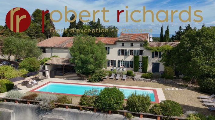 Image No.3-8 Bed Property for sale