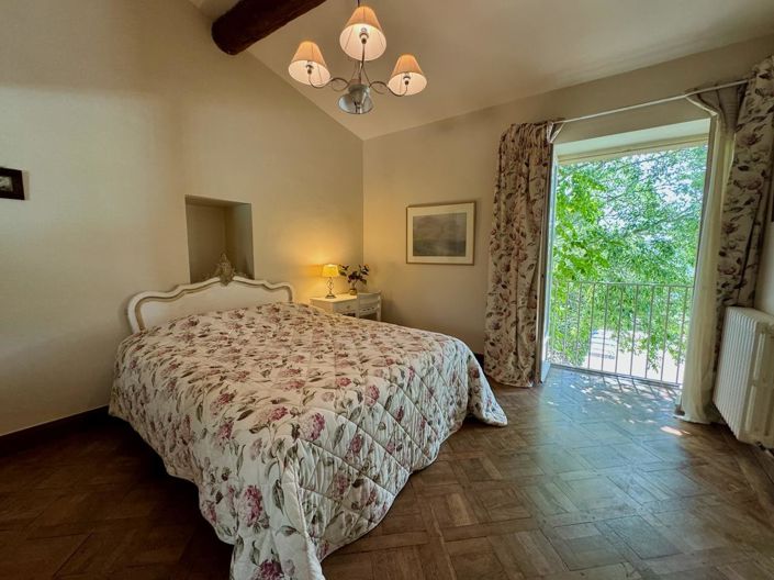 Image No.41-8 Bed Property for sale