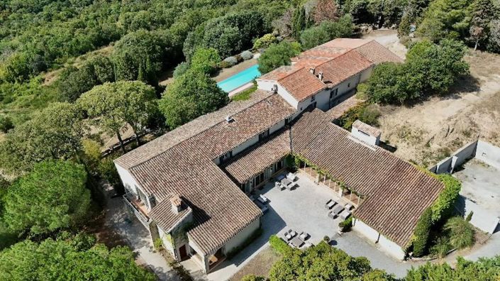 Image No.44-8 Bed Property for sale