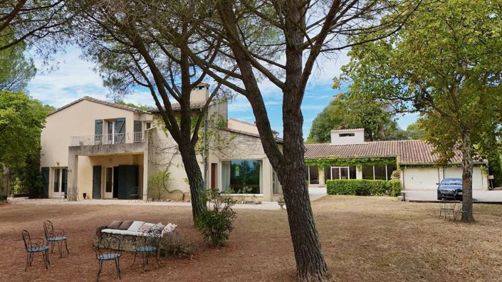 Image No.50-8 Bed Property for sale