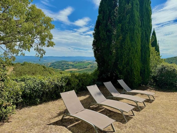 Image No.55-8 Bed Property for sale