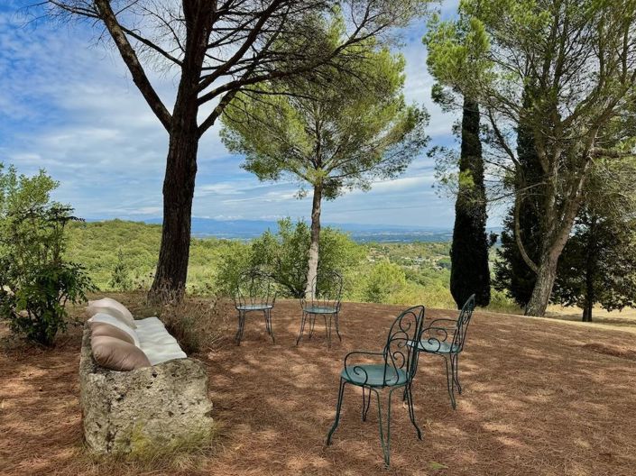 Image No.62-8 Bed Property for sale