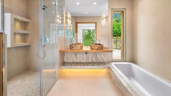 Image No.10-4 Bed House for sale