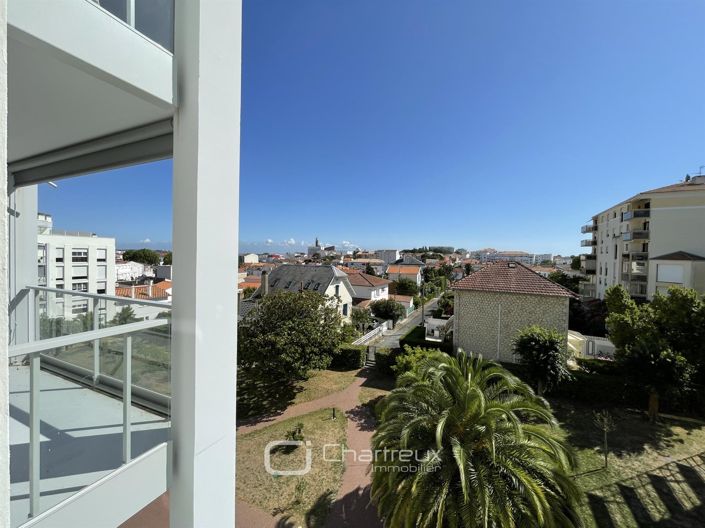 Image No.1-3 Bed Apartment for sale